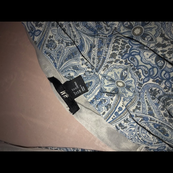 H&M Paisley Maxi Dress with deep V neck - Picture 3 of 5